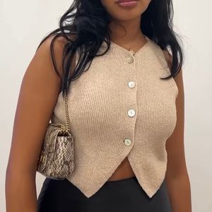 Zara buttoned knit top (new with tags )